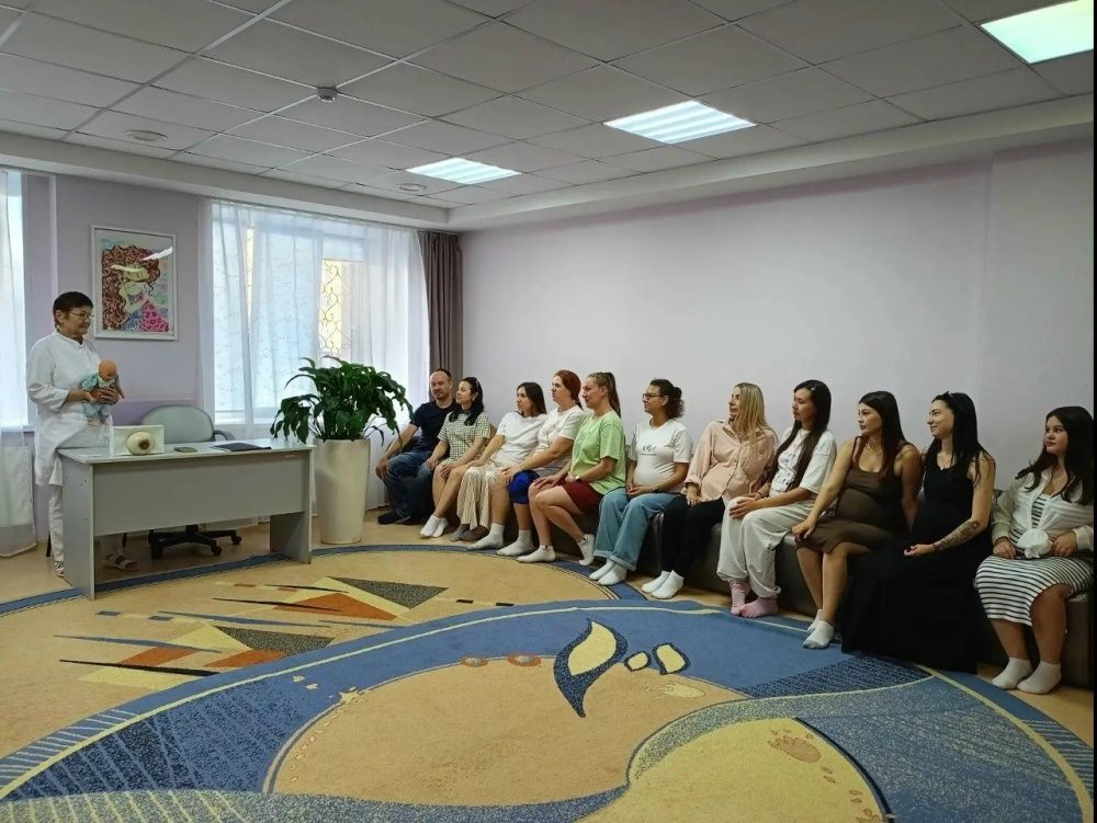 В женской консультации будущим мамам рассказали о грудном вскармливании