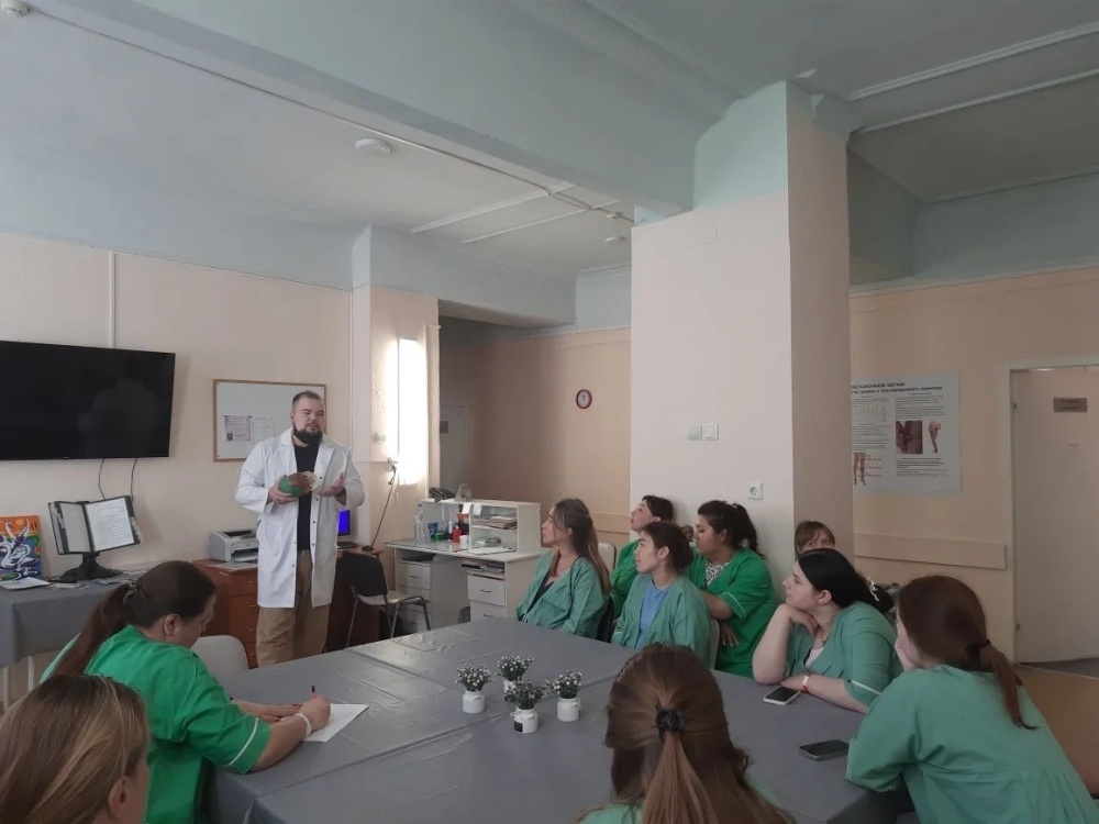 В ГКПЦ Уфы прошёл мастер-класс: «Как телесное напряжение влияет на поведение новорождённого»